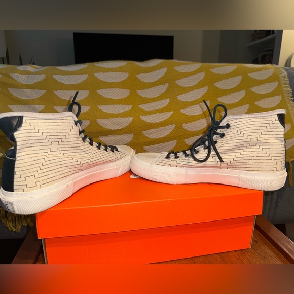 Frye Ludlow Mid-Top Off-White Canvas Print Sneakers - 9.5 US Men's - Picture 5 of 9